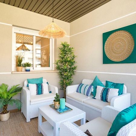 Charming Apartment On The Beach - Pool And Parking Malaga Ngoại thất bức ảnh