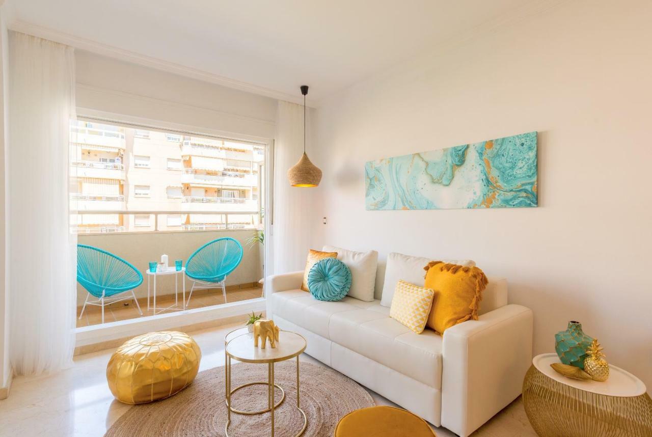Charming Apartment On The Beach - Pool And Parking Malaga Ngoại thất bức ảnh