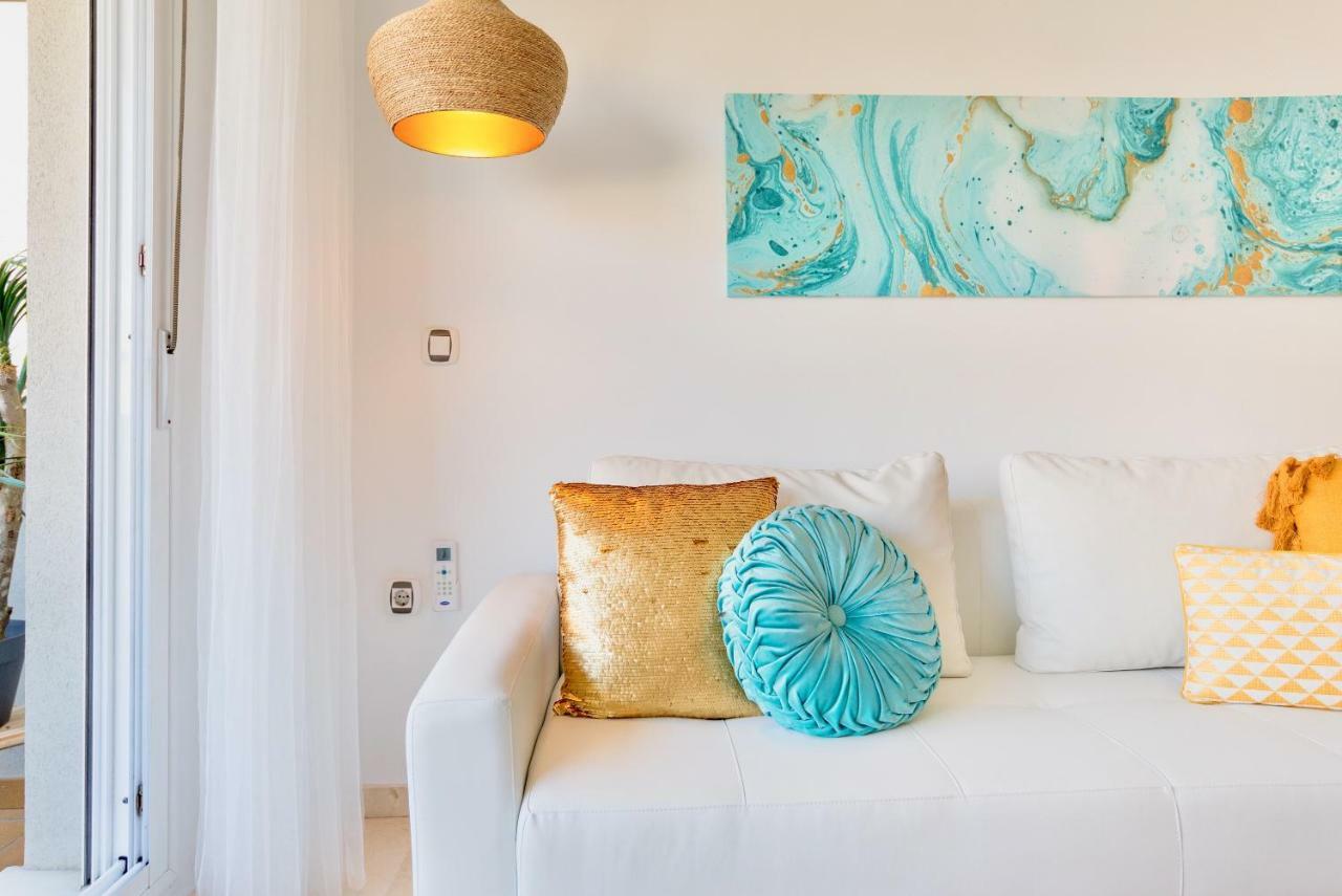 Charming Apartment On The Beach - Pool And Parking Malaga Ngoại thất bức ảnh