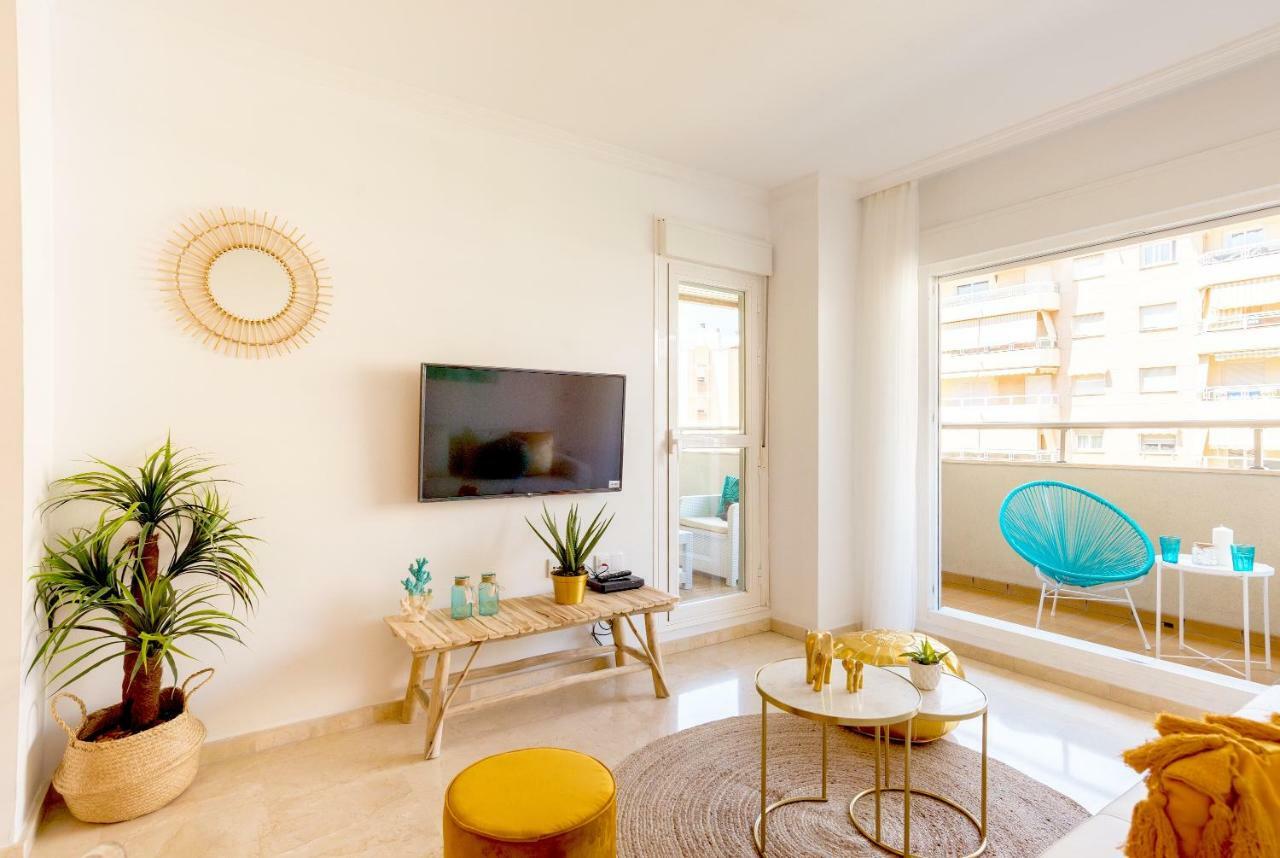 Charming Apartment On The Beach - Pool And Parking Malaga Ngoại thất bức ảnh