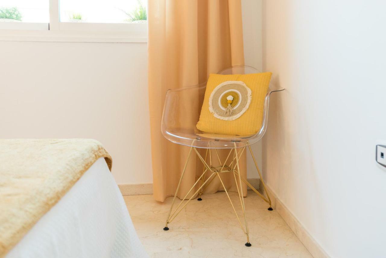 Charming Apartment On The Beach - Pool And Parking Malaga Ngoại thất bức ảnh