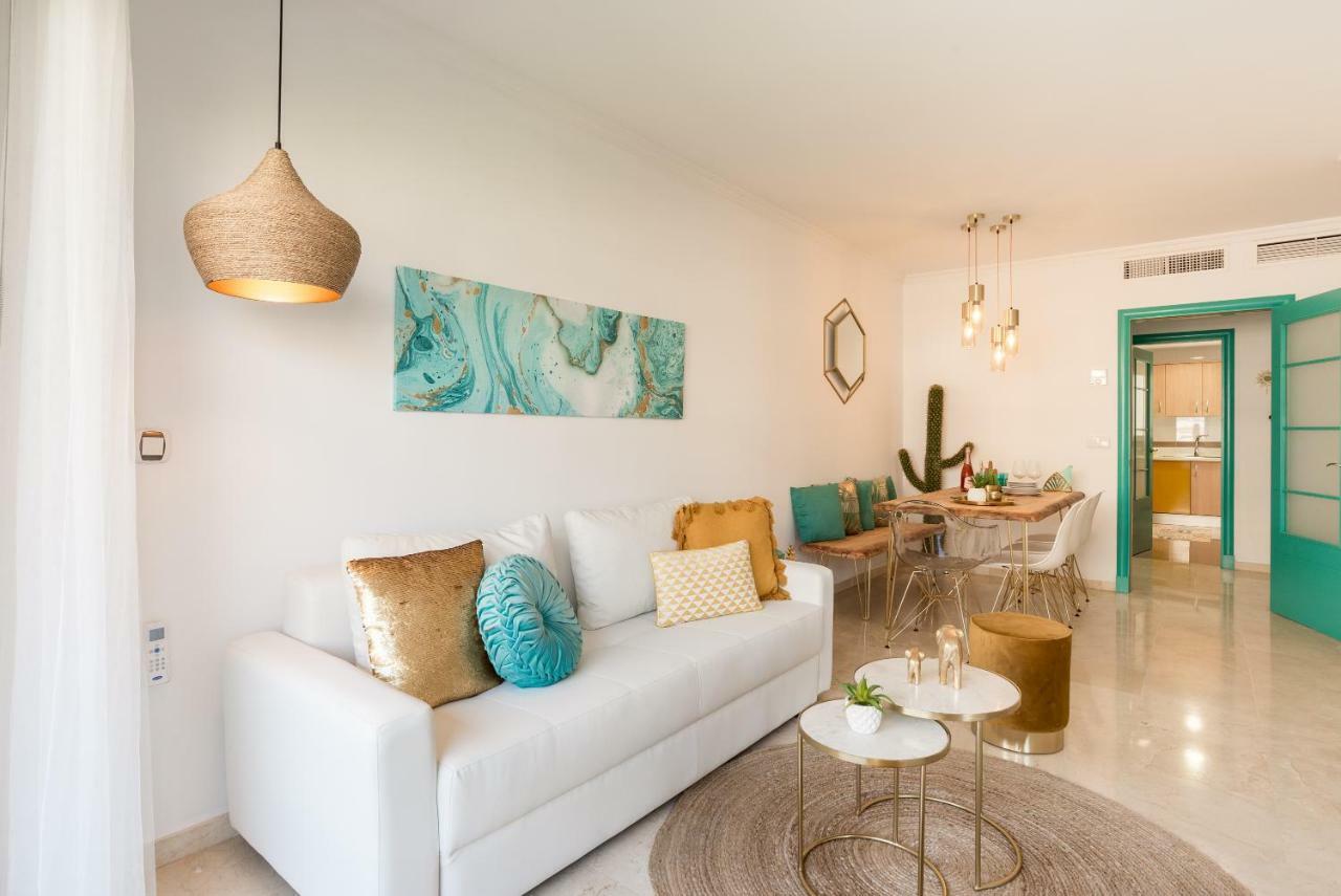 Charming Apartment On The Beach - Pool And Parking Malaga Ngoại thất bức ảnh
